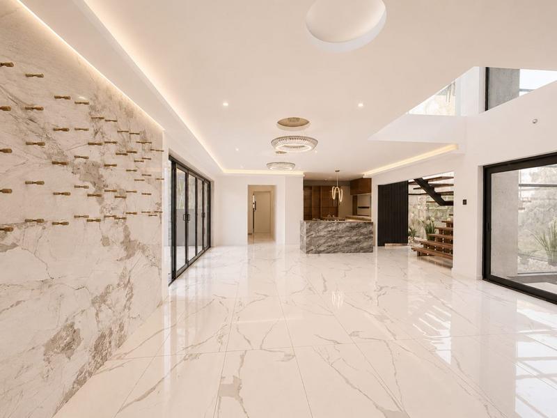 5 Bedroom Property for Sale in Birdwood Estate North West